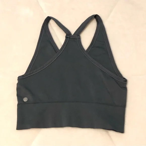 2 Cropped Workout Tanks - Picture 2 of 4
